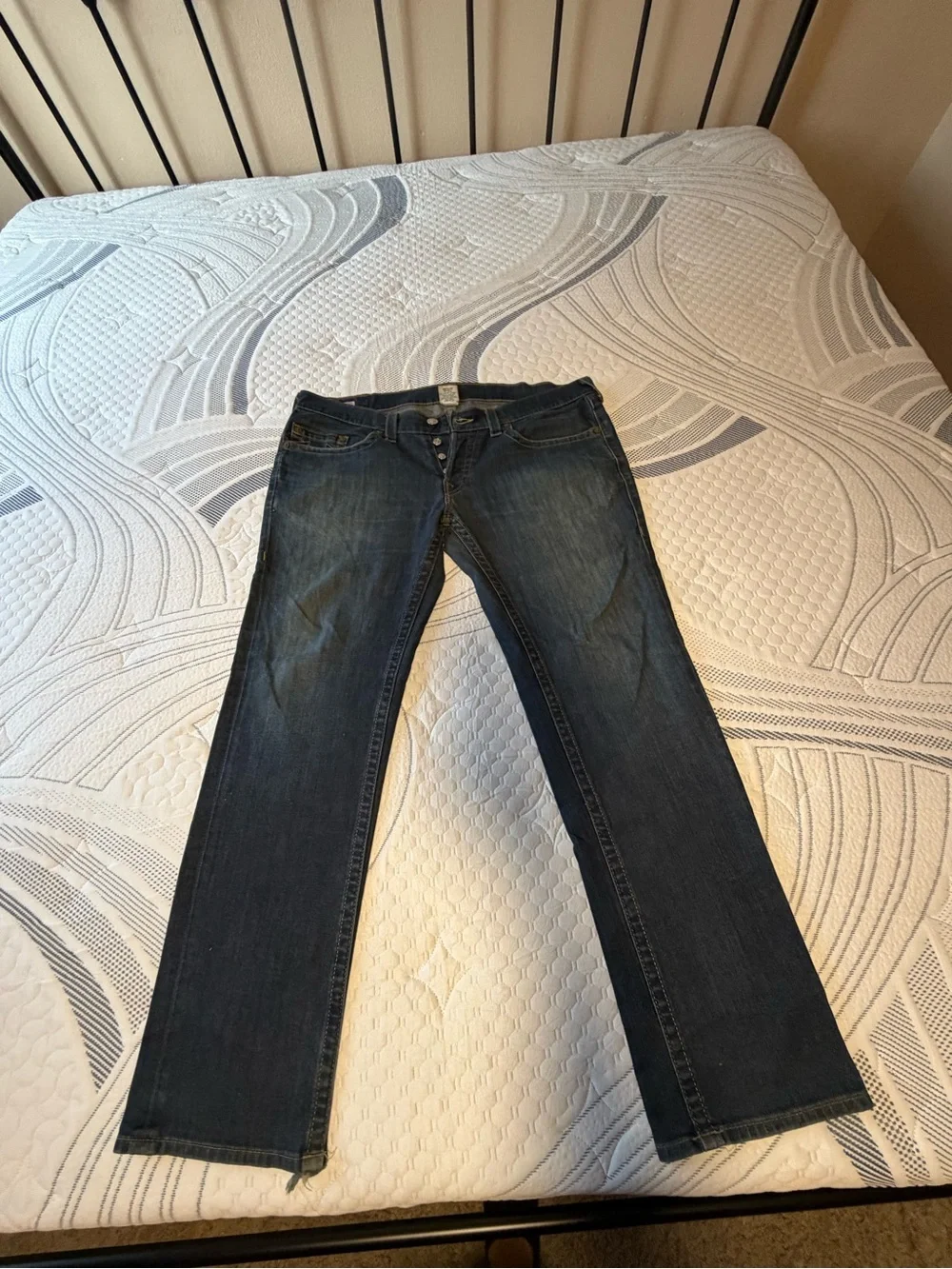 True Religion Women's Straight Leg Jeans - Medium Blue Denim